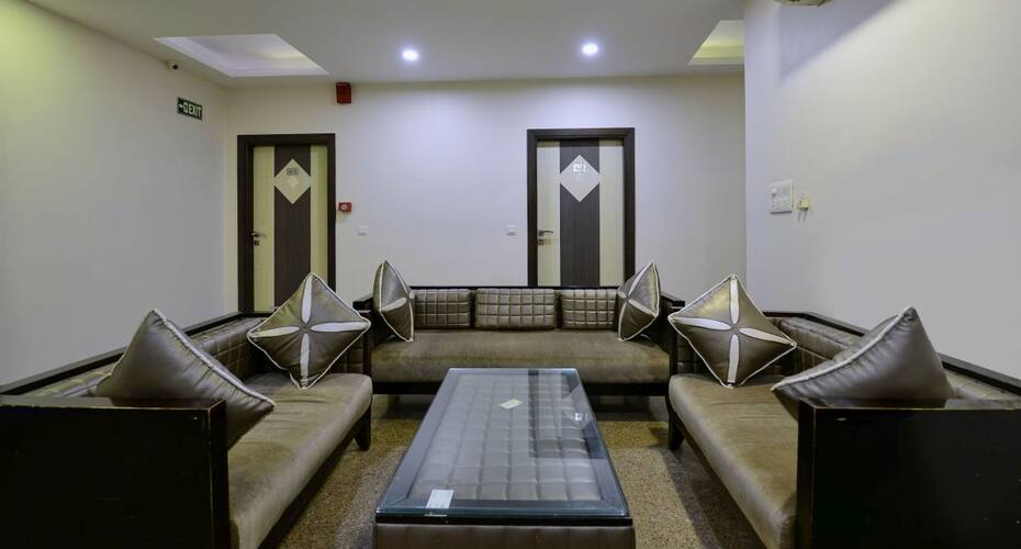 Hotel Emporio, New Delhi 3